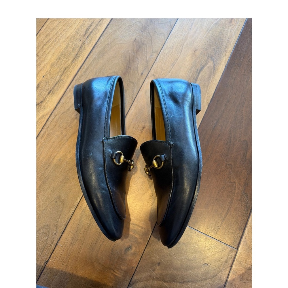 Gucci Jordaan Black Leather Loafers with Gold Horsebit hardware - Picture 4 of 7